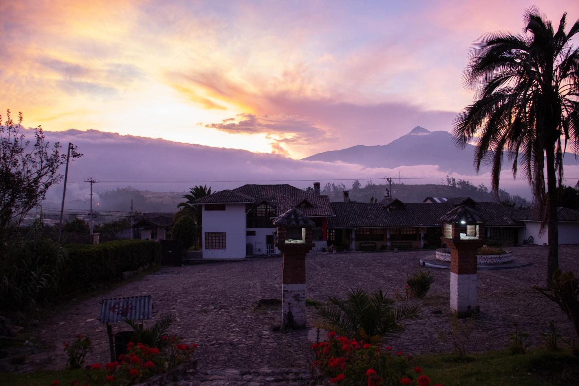 La Casa De Hacienda Apartment Otavalo Exterior photo